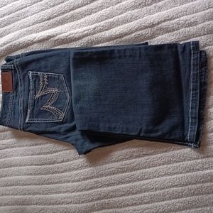 Maurices jeans